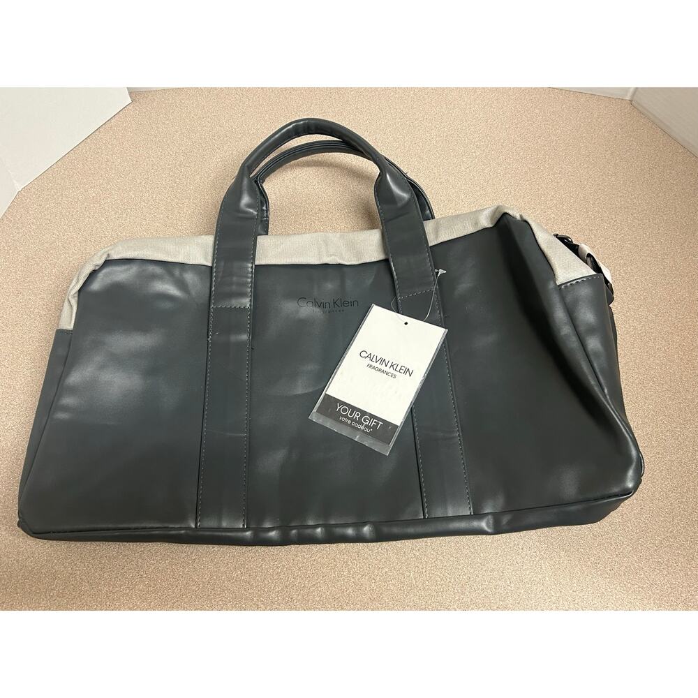 NWT Calvin Klein Fragrance Duffle Tote Travel Over Night Luggage Carry On Bag